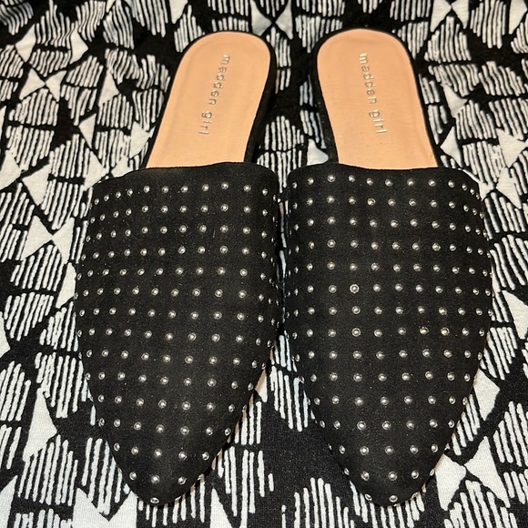 NWOT Madden Girl slip ons size 8. Black - Picture 2 of 5